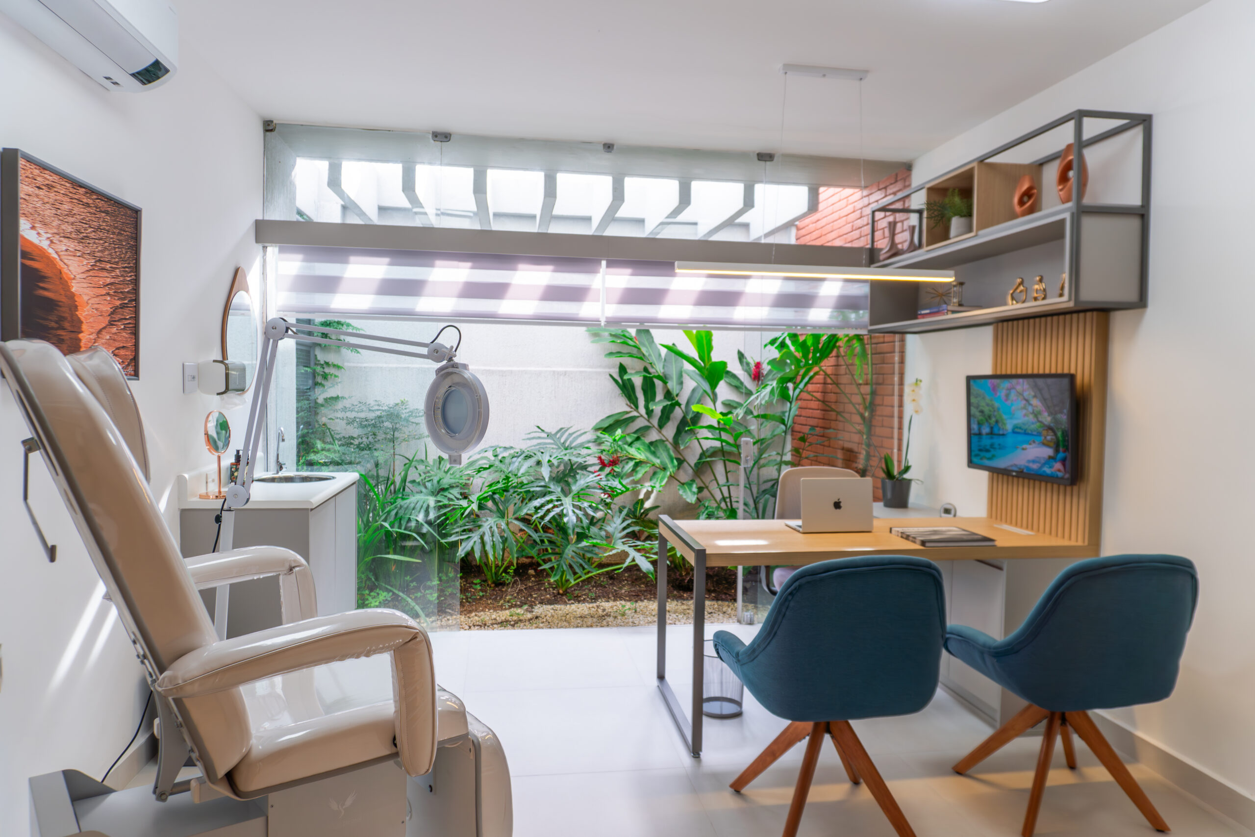 DSC08281-Enhanced-NR